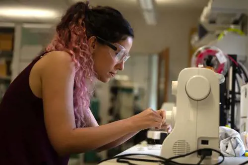 Cambridge, sfida per "l'eterna giovinezza". "Cellule della pelle ringiovanite di 30 anni"