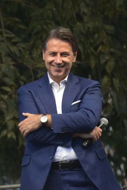 Appendino liquida il Pd. Reddito, sfida di Conte: "Sul mio cadavere..."