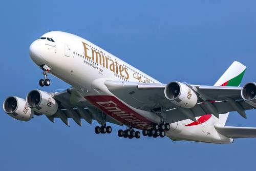Allarme terrorismo sui cieli italiani: cosa è successo all'aereo Emirates