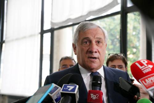 Tajani: "Forza Italia sosterrà i referendum se il Parlamento non farà una legge"