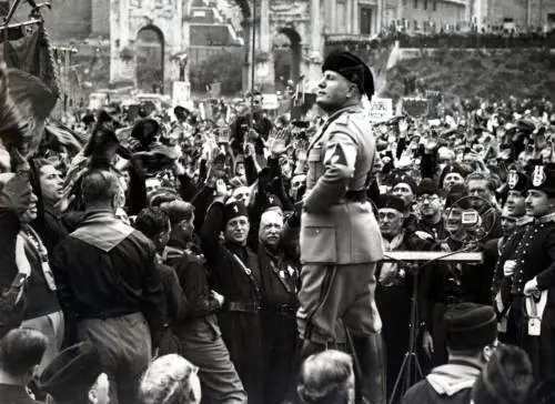 "Avvistamenti Ufo e segreti militari": tutti gli X Files del fascismo