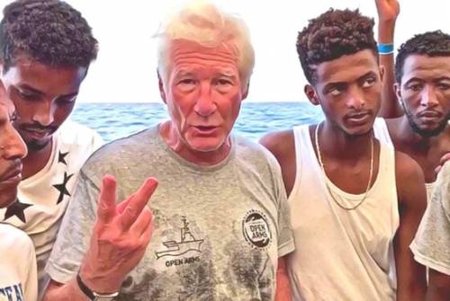 Open Arms, contro Salvini arruolano le star di Hollywood
