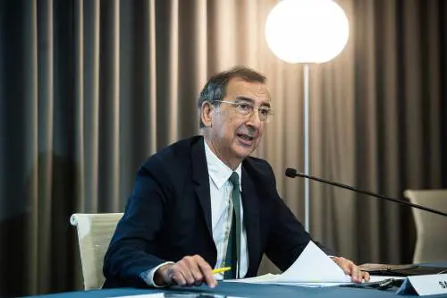 Il sindaco è nervosetto: "Elettori di centrodestra fate un voto disgiunto"