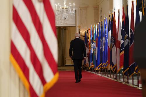 Impeachment, shutdown, assalti e scandali: perché gli Usa sembrano governati dal caos