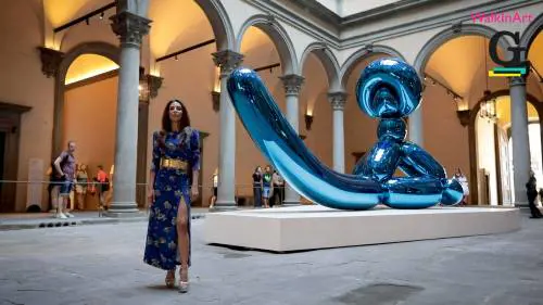 A Palazzo Strozzi di Firenze brilla "Shine" di Jeff Koons