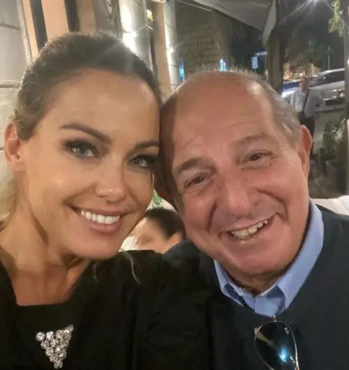 "Provocazione", "Ci guadagna". Volano stracci tra Magalli e la Bruganelli