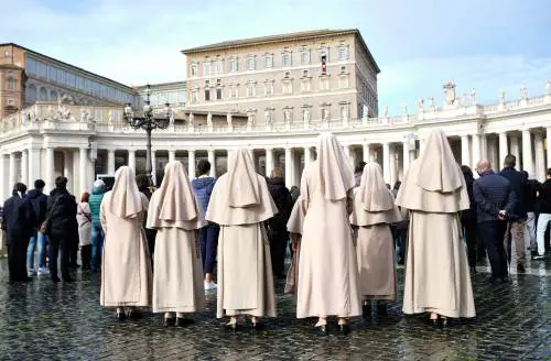 "Non riconosciamo il Papa". Le suore di clausura contro il Vaticano