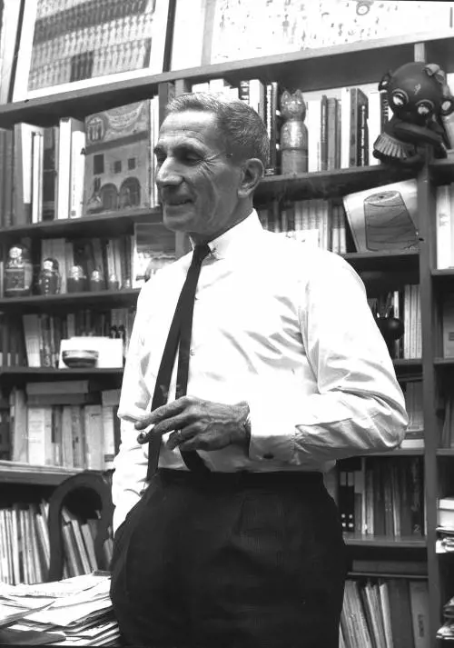 Brutta, "fumigosa" e caotica. Ma irresistibilmente bella