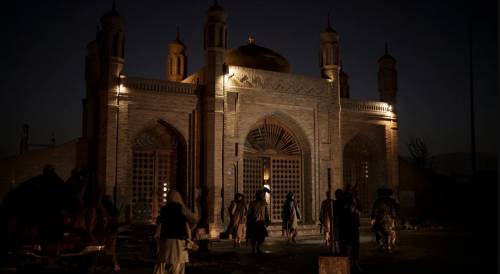Kabul, bomba in moschea. I sospetti cadono su Isis-K