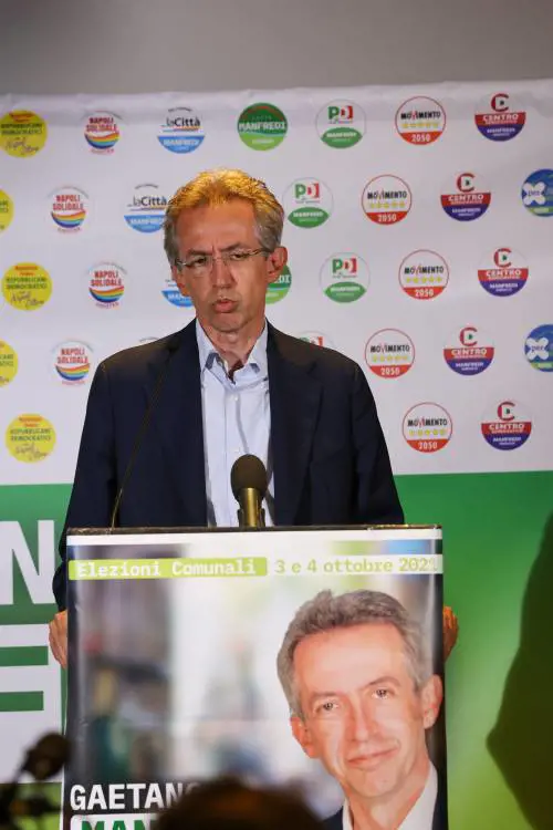Vince l'alleanza giallorossa estesa a Leu. Delusione Maresca, il pm si blocca al 20%