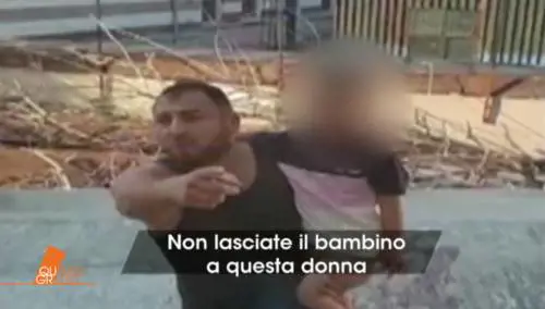 "Vado a riprendere mio figlio". Cosa c'è dietro il "commando"