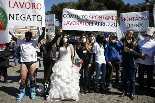 Le priorità di Forza Italia: commercio e partite Iva