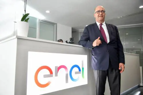 "Per tagliare la bolletta servono più rinnovabili e meno burocrazia"