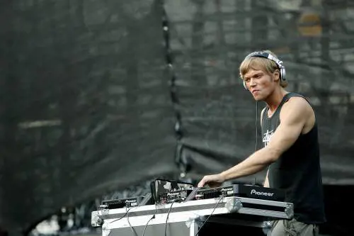 Condannato il figlio di Vasco Il cantante: "Io credo in lui"