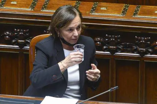 Fallimento Lamorgese: raddoppiati gli sbarchi
