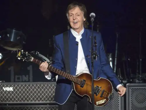 Tutti i Paul McCartney del mondo, e così sia
