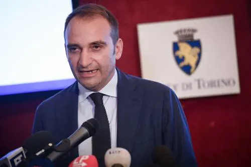 Il dem Lo Russo a Torino cancella i grillini. Moderati puniti dalla fuga degli elettori