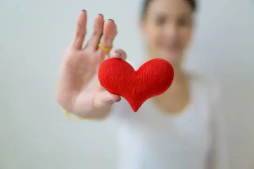 "Dona che ti torna", Croce Rossa e Brystol Meyer Squibbs per la donazione del sangue