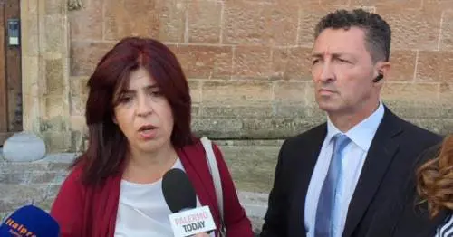 "Chiamiamo i carabinieri". Caos Green pass in Sicilia all'Ars