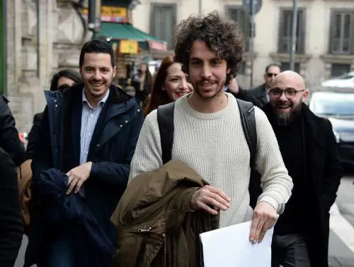 Ora Santori cacciato dal corteo scopre che a sinistra sono violenti
