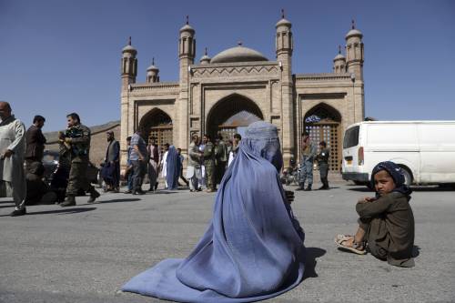 Tra le donne afghane dimenticate dai talebani