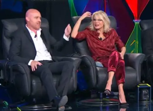 "Sei un maiale dentro": Maria De Filippi punzecchia Rudy Zerbi