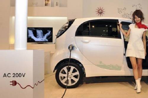 “Via elettrica”: entusiasmo (forzato) e tanti punti oscuri