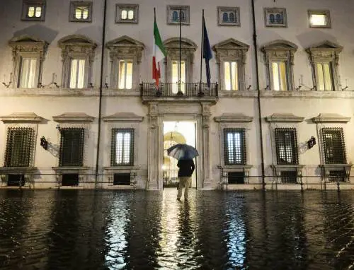 Pensioni, verso l'accordo (ma solo per un anno). Stretta sul reddito 5S