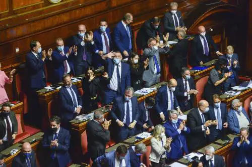 Il Senato affossa la legge Zan coi franchi tiratori giallorossi. Il Pd si scaglia sui renziani