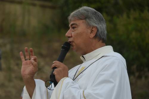 Il vescovo Domenico Battaglia