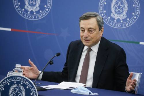 Draghi tocca la vetta di popolarità e consensi ma si allontana dal Colle