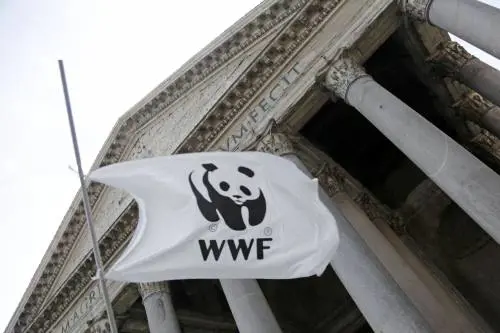 "Massacravano i nativi". E il Wwf finisce sotto accusa