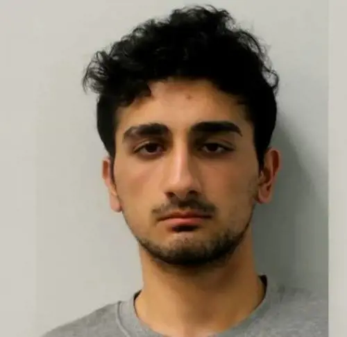 "È un patto con il diavolo". E l'uomo sgozza due donne