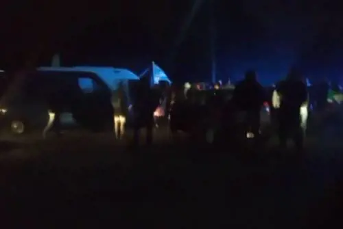 In 6mila al rave illegale: scontri e agenti feriti. Lamorgese nella bufera
