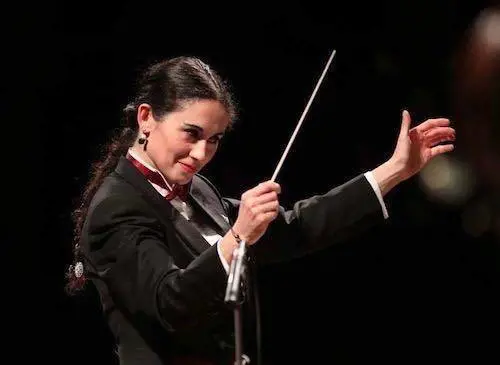 "Incontro hot". Il finto annuncio poi la bufera sulla direttrice d'orchestra