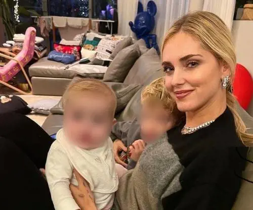 Quando la Ferragni si muove... si sposta un "esercito"
