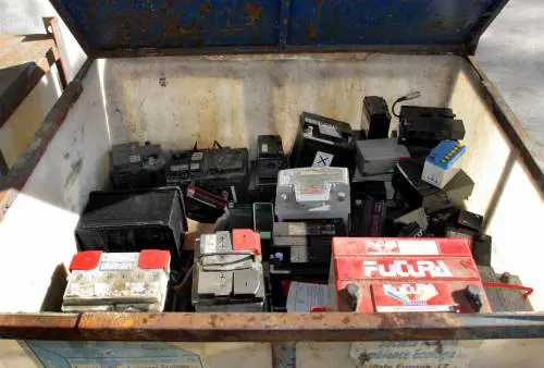 Auto green: le batterie esauste le spediamo in Africa?