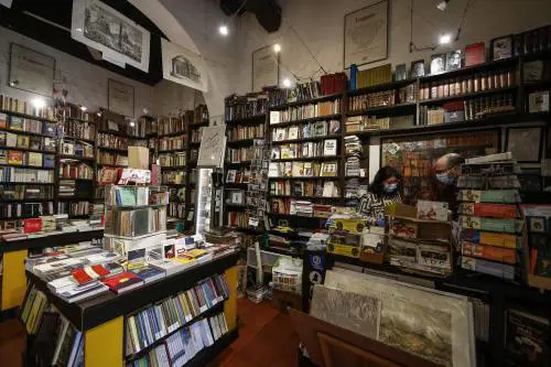 Ma li hai letti tutti quei libri? No, però arredano...