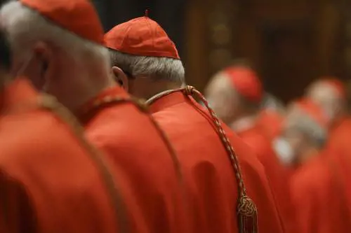 I 135 entreranno tutti cardinali. Soltanto uno uscirà Pontefice