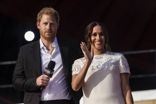 L'esperto: "Ora vi dico perché Meghan ha fatto un favore a Carlo..."