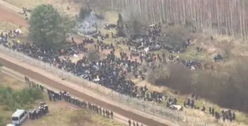 La Polonia sovranista svolta. "Corsa ai lavoratori stranieri"