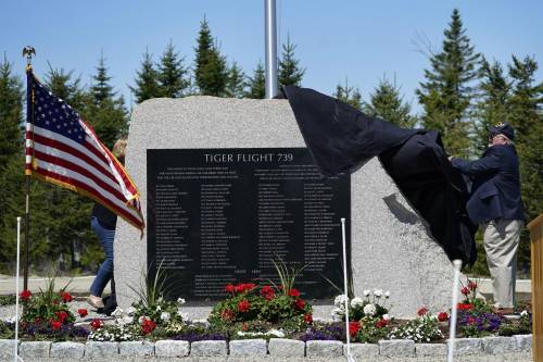 Il memoriale delle vittime del Flying Tiger 739