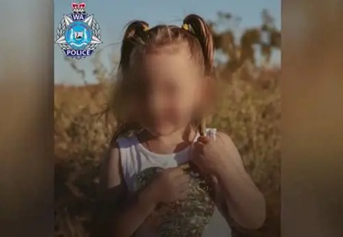 "Mi spazzolava i capelli e mi vestiva". Il rapitore di Cleo non era solo