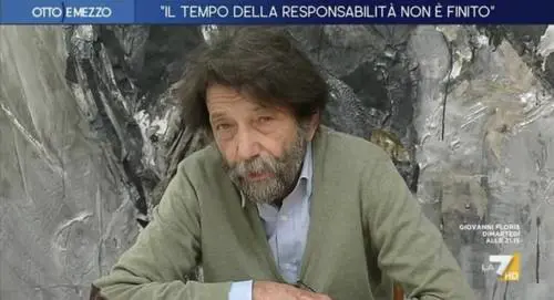Cacciari furioso: "Guarda me ne vado...". Ed è caos
