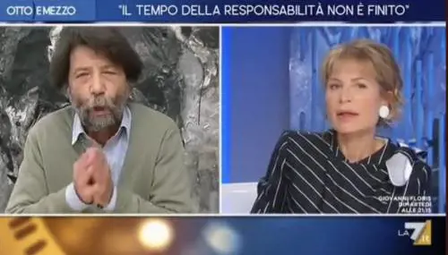 "Vuole parlare solo lei?": è scontro di fuoco tra Cacciari e Gruber