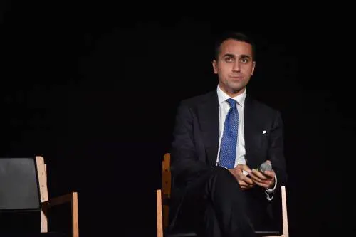 Positivi italiani chiusi in bagno in Finlandia: "Di Maio intervenga"
