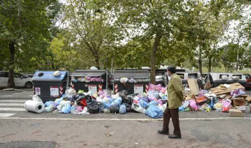 Roma, adesso i netturbini hanno bisogno della scorta