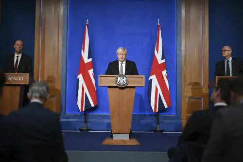 Boris fa infuriare Parigi "Riprendetevi i migranti"