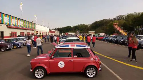 Mini: dalle strade al mondo dei fumetti