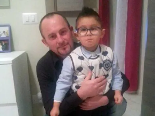  "Gridava, l'ho fatto smettere". Matias ucciso nel cassettone dal padre